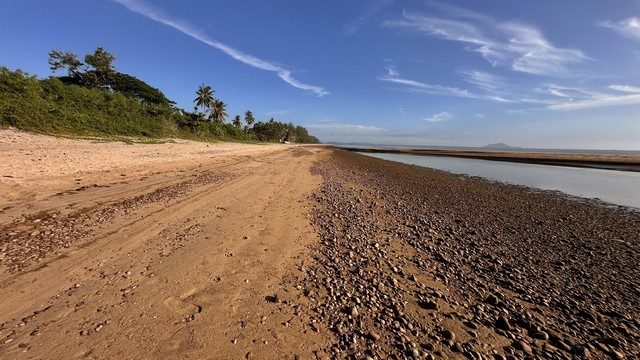 เช่าหรือซื้อยังไงก็คุ้ม ที่ดินใกล้ทะเลวิวสวยมาก แปลงเล็กวาละ 6800 อ.บางสะพานน้อย จ.ประจวบคีรีขันธ์