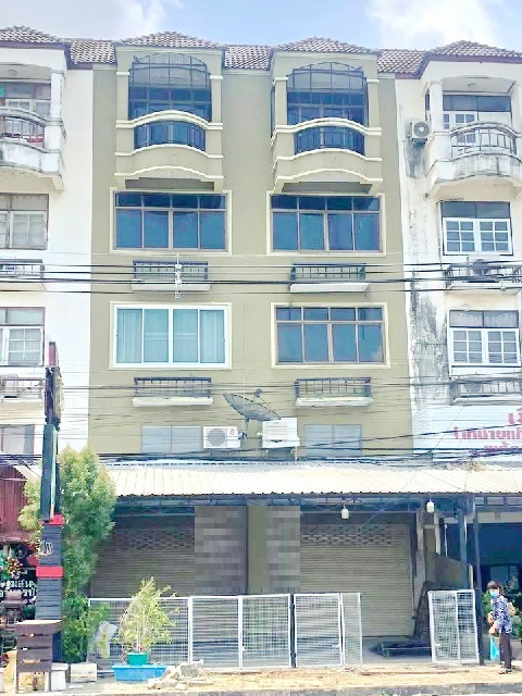 ตลาดสดปทุมธานี 1 กม. ศาลากลางจังหวัดปทุมธานี1 กม. เช่าอาคารพาณิชย์ 1 คูหา 4 ชั้น MRT รังสิต 6 กม.