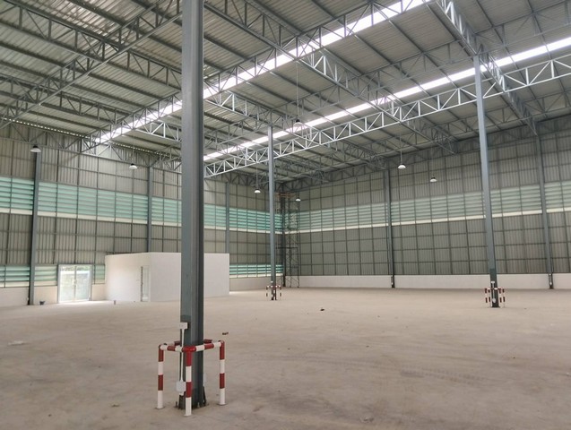 โกดังให้เช่า  ขนาด 500/1000  /2000 ตรม. สีเหลือง หนองปลาไหล บางละมุง ชลบุรี