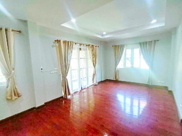 รร.นานาชาติสารสาสน์วิเทศศึกษา 900ม. ประชาอุทิศ98 บ้านเดี่ยว 2ชั้น 4นอน 62ตร.วา.242ตร.ม. 2 น้ำ  ตลาดประชาอุทิศ90 700ม.