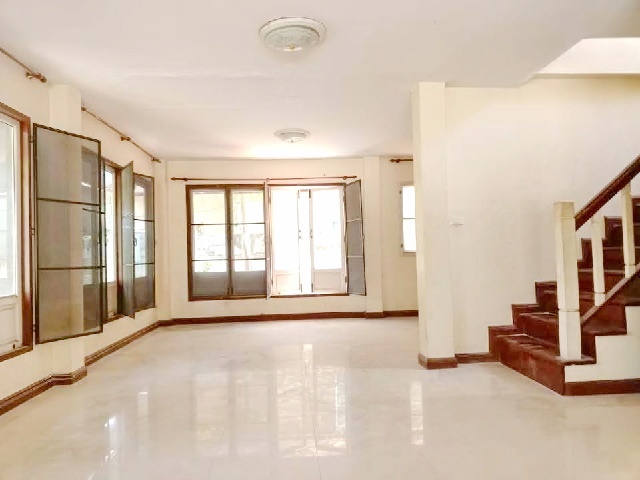 รร.สาธิตบางนา 1.4 กม. ตลาด บางพลีซิตี้ 2กม. ให้เช่าบ้านเดี่ยว 2ชั้น 65 ตร.วา.260 ตร.ม.4นอน 3น้ำ บ้านโล่ง  รพ.จุฬารัตน์ 3  2.1 กม