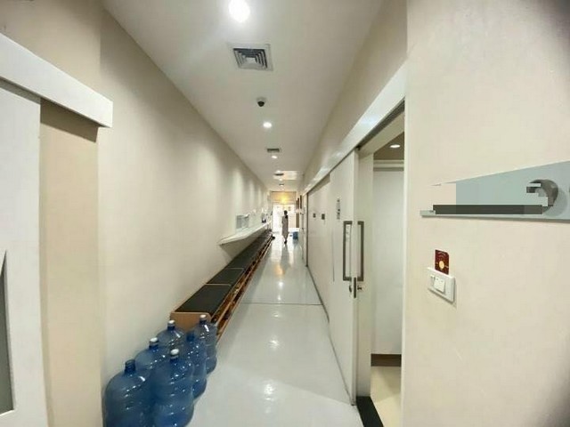 ให้เช่าอาคาร 2 ชั้นครึ่ง 1,050 ตรม. ทำเลทองใจกลางเมือง ติดถนนศรีอยุธยา พร้อมที่จอดรถ 10 คัน ใกล้ BTS พญาไท 300 เมตร