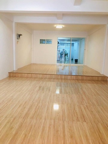 ​ด่วนบ้านรีโนเวท​ สวยใหม่​ต่อเติมพร้อมอยู่​  กว้างมาก พื้นที่ 22.3   ตารางวา2นอน 2 น้ำ