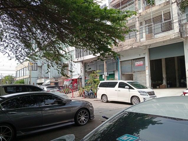 HR2648ให้เช่าอาคารพาณิชย์  พร้อมโกดังขนาด 608 ตรม.ย่านกิ่งแก้ว-ลาดกระบัง ใกล้สนามบินสุวรรณภูมิ