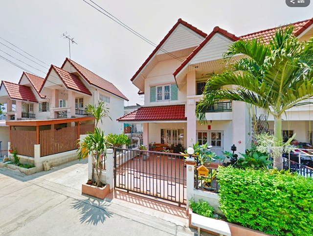 ใหญ่มาก! MRTบางรักน้อยท่าอิฐ 700 ม.ให้เช่าทาวน์โฮม 2 ชั้นบิ๊กซี ท่าอิฐ 200ม. ตลาดนัดมณียา ท่าอิฐ 200ม.  2-3นอน 2 น้ำ