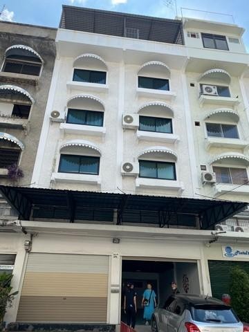 ให้เช่าอาคารพาณิชย์ 4.5 ชั้น 2 คูหาย่านลาดพร้าวบางกะปิ ซอยลาดพร้าว128ใกล้รถไฟฟ้าMRTลาดพร้าว101