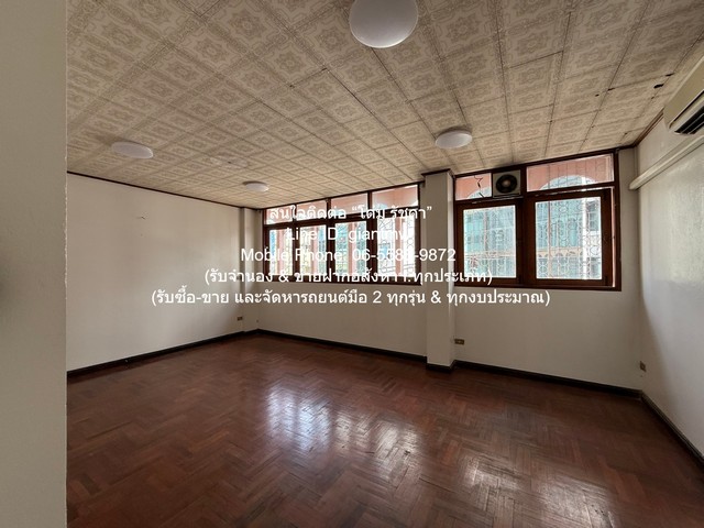 OFfice ให้เช่าอาคารสำนักงานชั้นใต้ดิน ติดถนนรัชดาภิเษก มีบันไดเลื่อน-ลิฟต์ และมีที่จอดรถให้ 10 คัน ราคา 450 บาท/ตร.ม. ทำเลดี-เยี่ยม เป็นอาคารสำนักงานขนาดใหญ่ที่มีสิ่งอำนวยความสะดวกครบในทุกมิติ ที่ตั้งอยู่ใจกลางเมือง (ติดถนนนรัชดาภิเษก) มีที่จอดรถที่ร