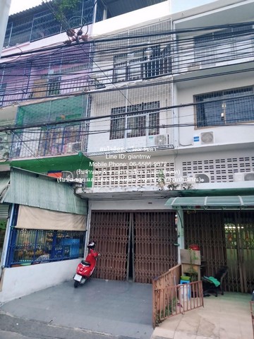 townhouse ขายพร้อมผู้เช่า ทาวน์เฮ้าส์ 4 ชั้น (มีดาดฟ้า) ซ.อิสรภาพ (ใกล้วงเวียนใหญ่) 12.3 ตร.ว. 3 น 3 น้ำ ราคา 6.5 ล้านบาท  ขนาด = 12 SQ.WA 6500000 BAHT   เงียบสงบ