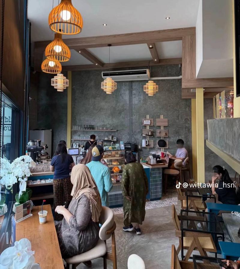 เซ้งขาดทุน คาเฟ่หรู ติดถนนใหญ่ รามคำแหง ใกล้แอร์พอร์ตลิ้ง เรทติ้ง4.9ดาว