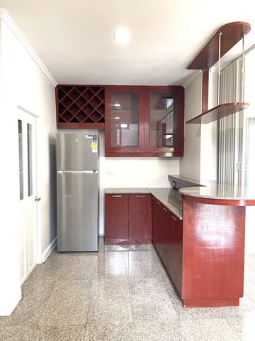 HR2654ให้เช่าบ้านเดี่ยว รีโนเวทใหม่ หมู่บ้านกรองทอง พัฒนาการ 32 เหมาะอยู่อาศัยหรือทำโฮมออฟฟิศ