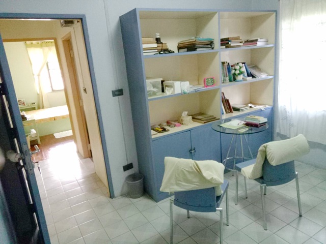 เฟอร์ครบ! 2จอดรถ โรงพยาบาลจุฬารัตน์9 ให้เช่าบ้านเดี่ยว ใกล้สุวรรณภูมิ 60 ตรว. 240 ตรม. กิ่งแก้ว35-55 2นอน 1น้ำ 