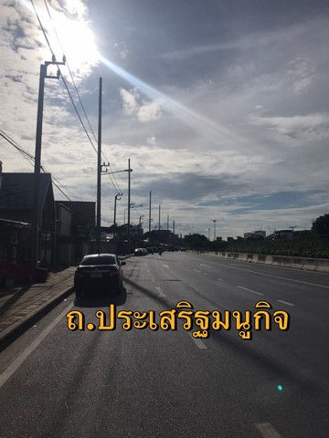 ให้เช่าพื้นที่เพื่อขายของ ณ ถนน ประเสิรญมณูกิจ 25,000 บาท/เดือน