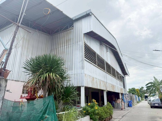 ที่ดินพร้อมโกดัง2ชั้น พื้นที่191ตร.ว. ซอยศรีด่าน3/3แยก2 สำโรงเหนือ สมุทรปราการ