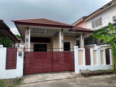 บ้านเดี่ยว หลังมุมเพิ่งรีโนเวทเจ้าของซื้อมาไม่ถึงปี !!ไม่มีค่าส่วนกลาง เดินทางสะดวก ในนิคมอุตสาหกรรมสหพัฒน์ หมู่บ้านในฝัน เฟส 3 ศรีราชา