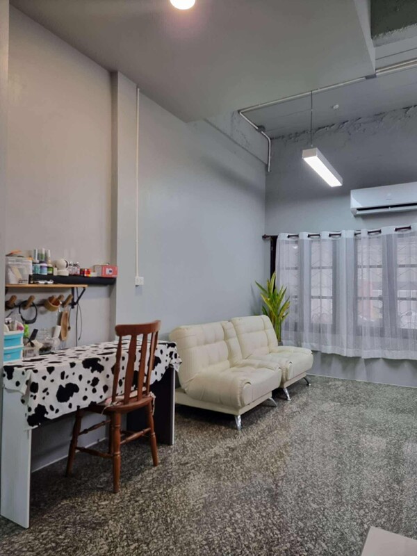 ขายพร้อมผู้เช่าเกรดA+ อยู่มา3ปีจ่ายดีไม่มีสะดุด 30,000/เดือน ทาวน์โฮมรีโนเวทใหม่ 4 ชั้น รวมดาดฟ้า 3 ห้องนอน 4 ห้องน้ำ