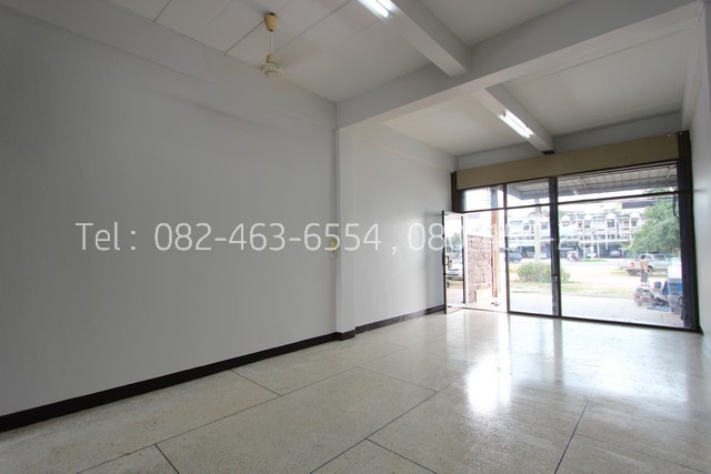 ขาย ทาวน์เฮ้าส์ 3 ชั้น + 1 ดาดฟ้า เมืองกำแพงเพชร 3 นอน รีโนเวทใหม่