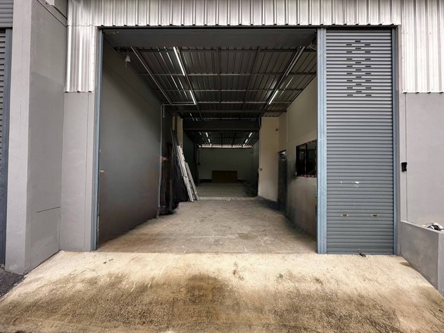 ให้เช่าโกดังบางละมุงชลบุรี 147 ตารางเมตร ติดสุขุมวิท 50 เมตร