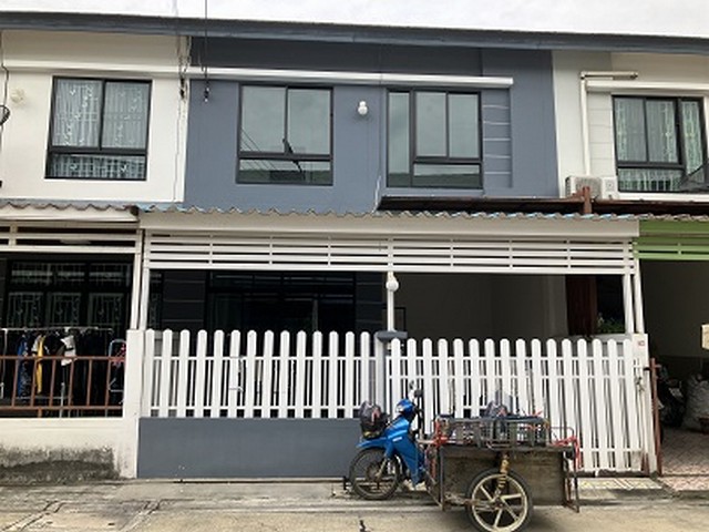 ขายทาวน์เฮ้าส์หมู่บ้าน ไอวี่ทาวน์ 2 ซอย 10 ถนนศุขประยูร (ทล.315 ) ต.กุฎโง้ง อ.พนัสนิคม จ.ชลบุรี