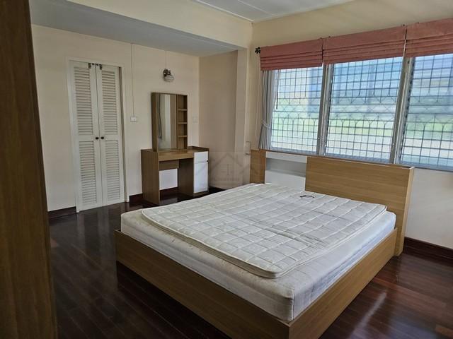 P898 ให้เช่า บ้านเดี่ยว ซอยสงวนสุข ถนนพระราม 5 แขวงถนนนครไชยศรี เขตดุสิต ใกล้ตลาดราชวัตร ใกล้โรงเรียนสามเสนวิทยาลัย สงบร่มรื่น 