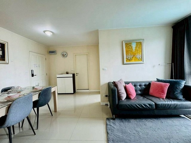 ลดราคากระหน่ำ ดีคอนโด ซายน์ วิวสระว่ายน้ำ ห้องมุม