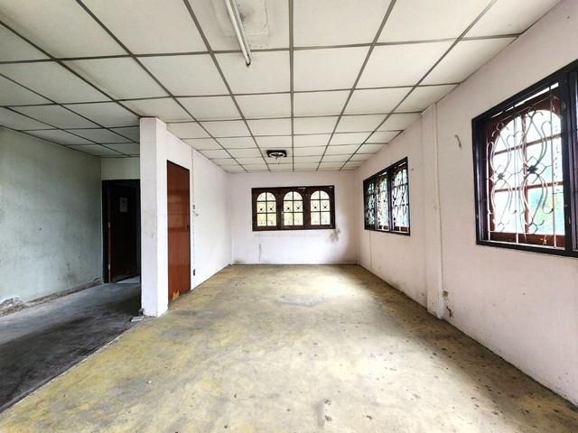 ขายที่ดินพร้อมบ้านเก่า 112 ตรว. บางนา กม.2 เข้าซอยเพียง 500 เมตร ใกล้ไบเทคบางนา เหมาะสร้างบ้าน