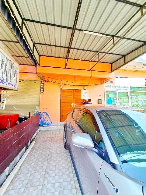 ตลาดพระเงิน 1.6 กม. วัดส้มเกลี้ยง ให้เช่าทาวน์เฮาส์ 2 ชั้น 19 ตร.วา.152 ตร.ม.ปลายบาง ตลาดพระราม5 3.5กม.2 นอน 2 น้ำ รพ.บางใหญ่ 3.4 กม.