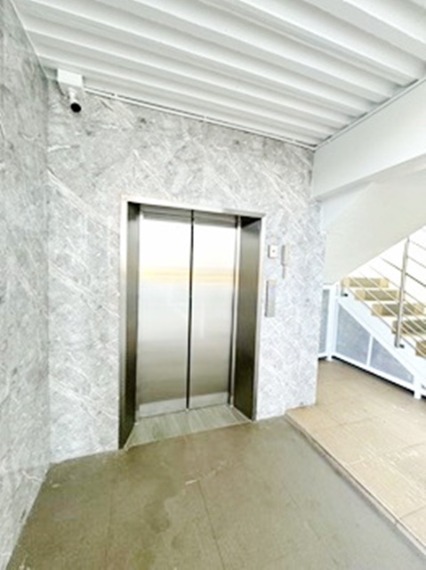 ราชพฤษ์  ปตท.ชัยพฤกษ์-บางบัวทอง 450ม.อาคารสำนักงานใหม่เอี่ยม 5 ชั้น 300 ตร.วา  เกาะเกร็ด 3.77กม. ลภาวันโครงการ 8 400ม.