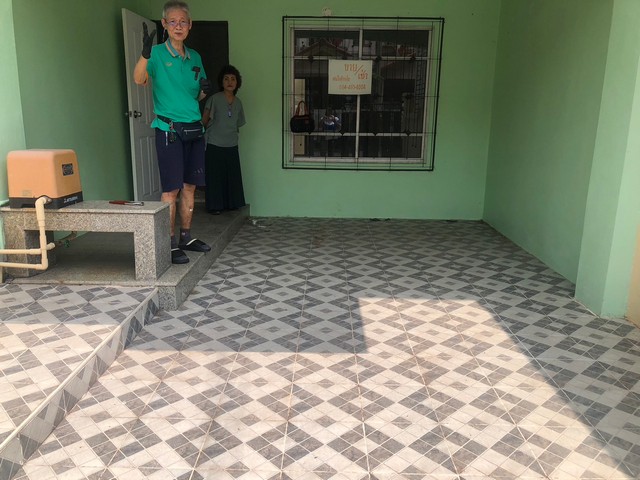 ทาวน์เฮ้าส์ 2 ชั้น 16 ตร.ว. หมู่บ้านเค.ซี.รามอินทรา 6 ซอยพระยาสุเรนทร์45 ถนนพระยาสุเรนทร์ ถนนรามอินทรา เขตคลองสามวา กรุงเทพมหานคร