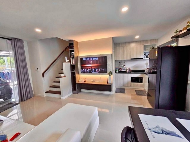 ให้เช่าทาวโฮมลุมพินี ทาวน์วิลล์ ราชพฤกษ์-ปิ่นเกล้า(เฟส 3)   2ชั้น ถ.ราชพฤกษ์   ถ.ถนนบางกรวย-ไทรน้อย   และทางด่วนบรมราชชนนี 