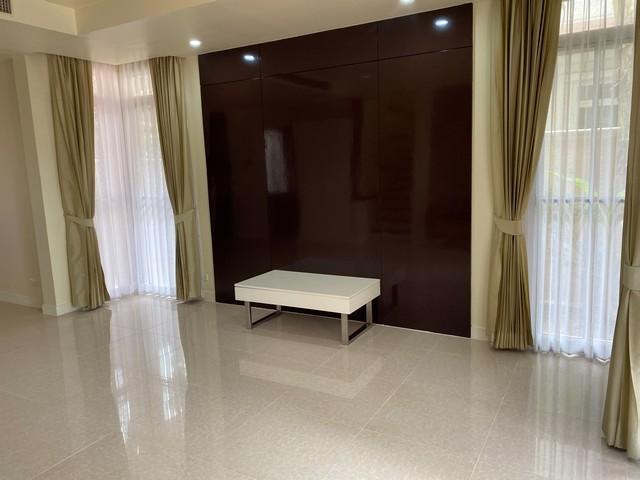 ให้เช่าบ้านเดี่ยว 2 ชั้น 62 ตรว. 2 ห้องนอน บางกอกวิลล่า ถนนประดิษฐ์มนูธรรม เลียบด่วน ใกล้ รร.นานาชาติฝรั่งเศส, KIS, Regent, SISB เหม่งจ๋าย