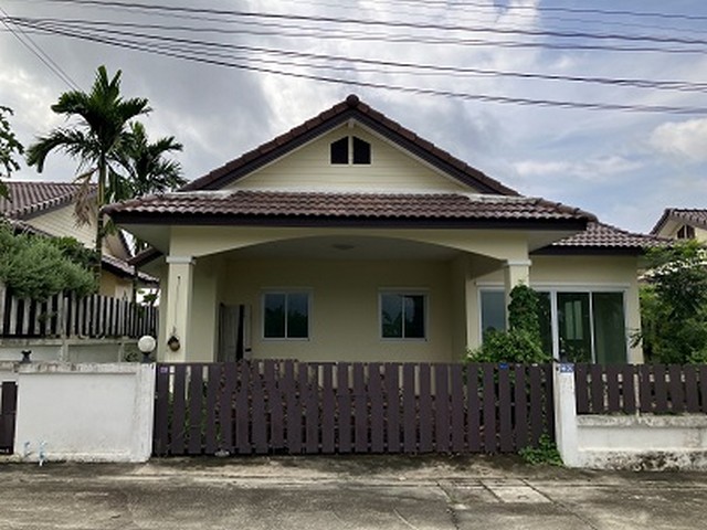 ขายบ้านหมู่บ้านปรีดาแกรนด์ ถนนสาย 11  ตำบลมะขามคู่ อำเภอนิคมพัฒนา จังหวัดระยอง