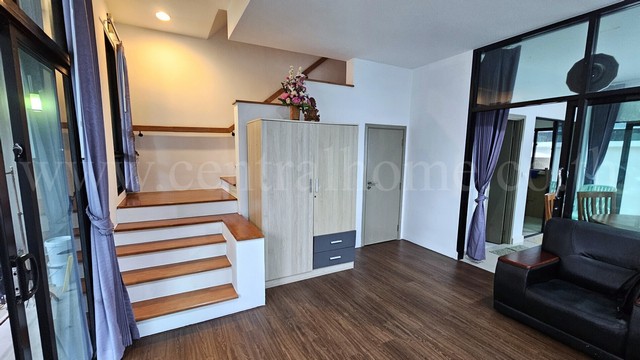 ทาวน์โฮม ฟลอร่า วงศ์สว่าง 35.7 ตารางวา ถนนกรุงเทพฯ - นนทบุรี หลังริม