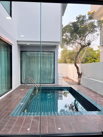 ให้เช่าพูลวิลล่าหรูใจกลางเมือง สไตล์โมเดิร์น โซนช้างเผือก