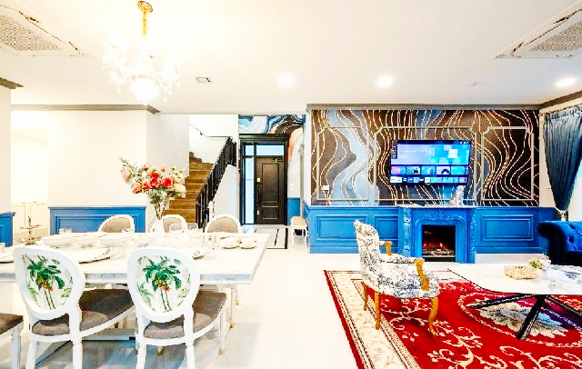 นันทวัน พระราม 9 รร.นานาชาติแอสคอต 800 ม.กรุงเทพกรีฑาตัดใหม่ ให้เช่าบ้านมุมหรูหรา 2 ชั้น  106 ตร.วา. 302 ตร.ม.4 นอน 5 น้ำ กลิ่นอายฝรั่งเศส 