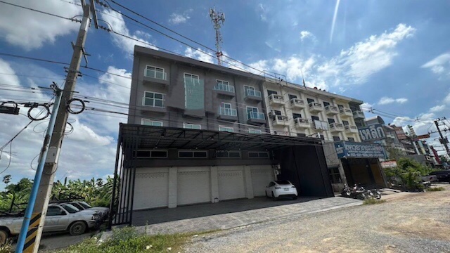 BH3650 ให้เช่า/ขาย อาคารพาณิชย์ 4 คูหา 4.5 ชั้น ติดถนนใหญ่ ปทุม–สามโคก ทำเลดี ติดถนนใหญ่ ใจกลางเมืองปทุมธานี