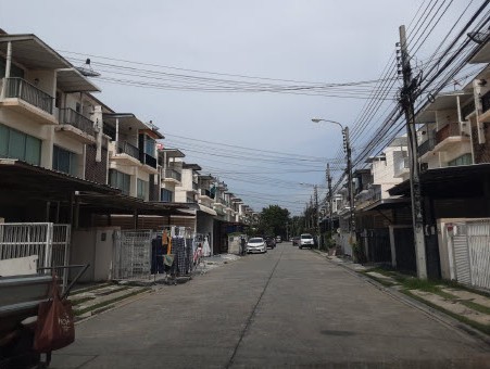 ขายทาวน์เฮ้าส์มือสอง อำเภอบางพลีใหญ่ จังหวัดสมุทรปราการ โครงการ  บ้านใหม่ เทพารักษ์-วงแหวน