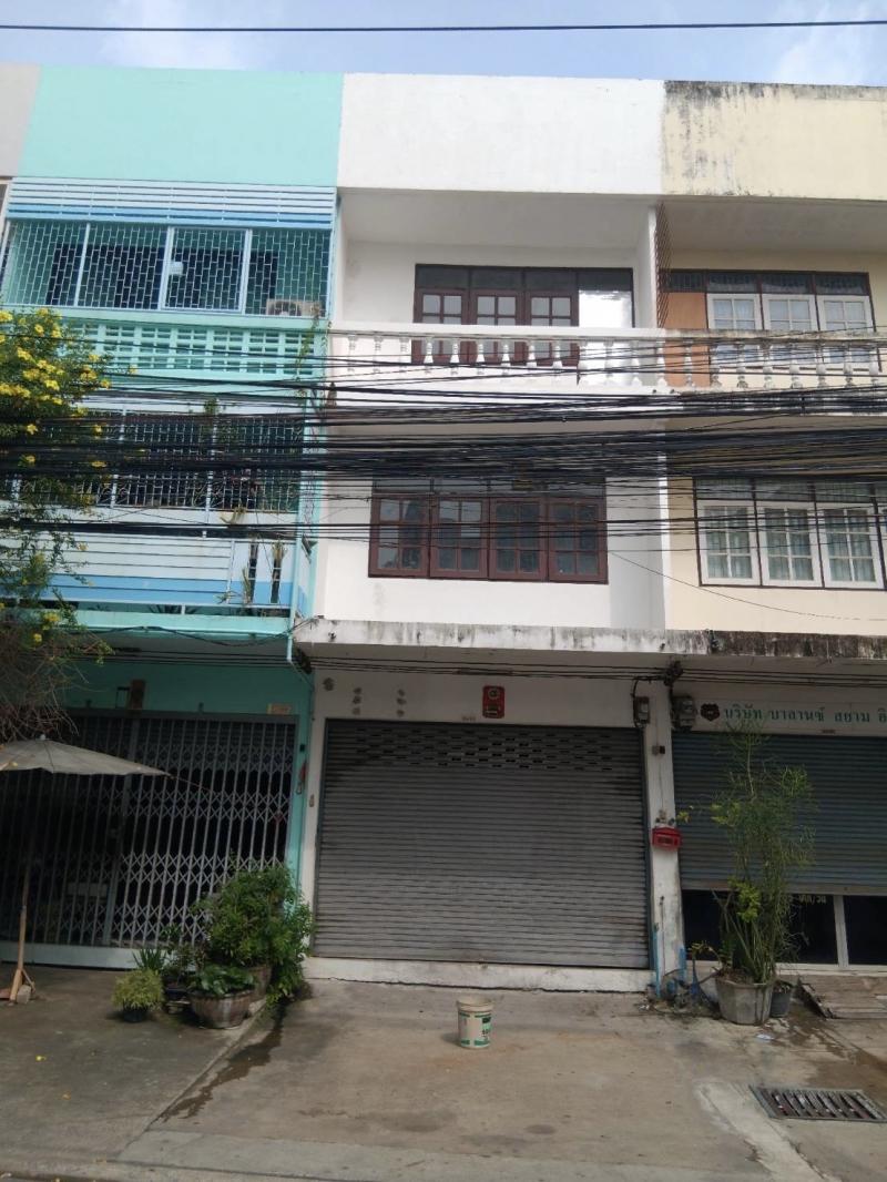 ให้เช่าอาคารพาณิชย์ 3ชั้น 2 นอน 2 น้ำ ติดถนน เหมาะทำสำนักงานออฟฟิศ ถนนลาซาล32