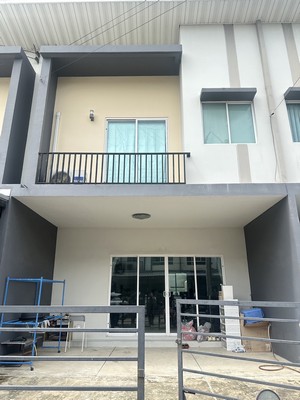 พร้อมเจรจาราคา! ขายทาวน์โฮมโครงการ พลีโน่ พหลโยธิน-สายไหม เนื้อที่ 20.6 ตรว. ที่จอดรถกว้าง โครงการติดถนนใหญ่ ใกล้ทางด่วน ทำเลเดินทางสะดวกมาก