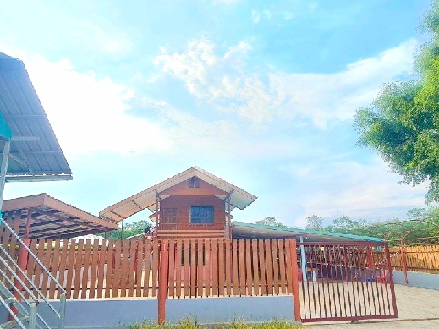 ตลาดไนท์ปากช่อง 5.9 กม.ให้เช่าบ้านไร่องุ่น 2ชั้น 150ตร.วา. 300ตร.ม.ทองสมบูรณ์คลับ 2.49กม.บ้านพักไร่องุ่น 3 นอน 3 น้ำ