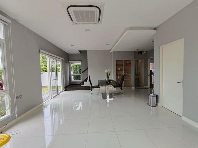 บ้านเดี่ยวหลังใหญ่ 2 ชั้น แปลงหัวมุม โครงการ มัณฑนา สันทราย