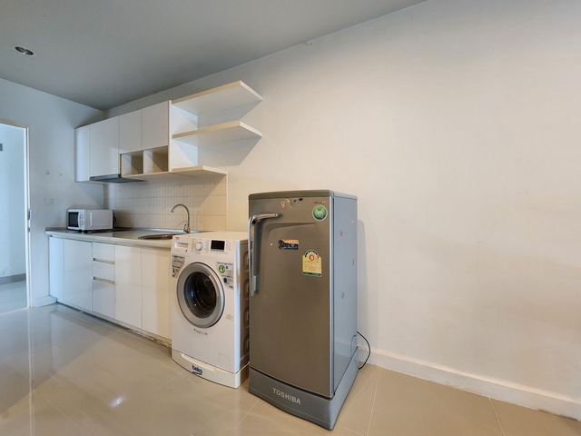 For rent METRO PARK สาทร เฟส 3 อาคาร 3D ชั้น 5  ขนาด 43 ตร.ม. เฟอร์บิ้วอินสวย พร้อมเครื่องซักผ้า