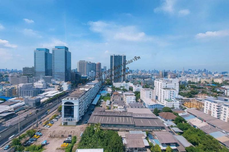 Urgent Sale! Below Market Price by Over 1 Million Baht Centric Ratchada – Suthisan Condo | Spacious 41.67 SQ.M. Unit Only 100 meters from MRT Suthisan!