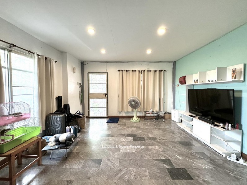 LM24-0145 ขายทาวน์เฮ้าส์ 2 ชั้น มบ.เคซี 3 รามอินทรา เนื้อที่ 22.6 ตรว 2นอน 2น้ำ ใกล้ Fashion Island