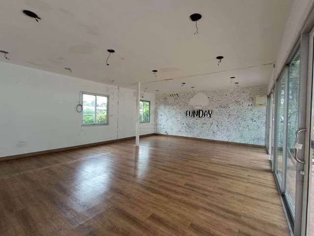 ให้เช่าที่ดินเปล่า พร้อมอาคาร 200 ตรว. โยธินพัฒนา 3 เลียบทางด่วนรามอินทรา เหมาะกับ Studio, โฮมออฟฟิศ, ที่เก็บสินค้า และอีกหลากหลาย