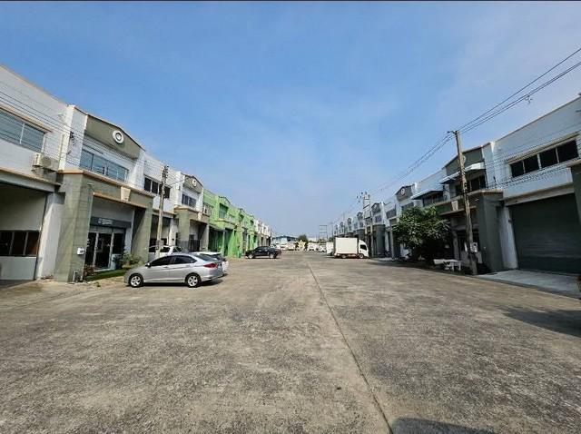 ให้เช่าโกดัง 300-400 ตรม. ถนนเพชรเกษม ซอยเพชรเกษม 85 อ้อมน้อย กระทุ่งแบน