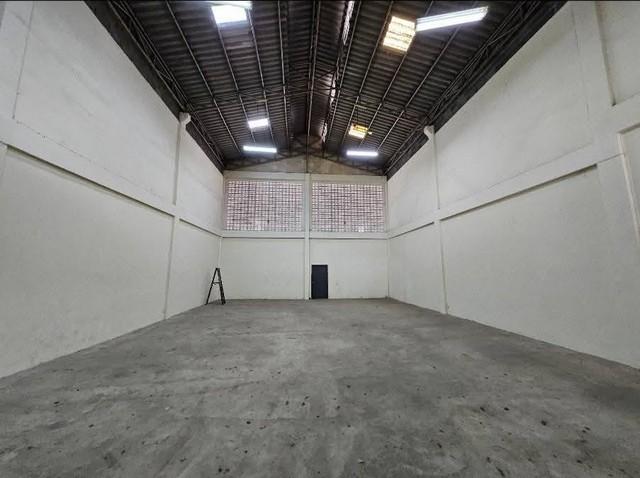 ให้เช่าโกดัง 300-400 ตรม. ถนนเพชรเกษม ซอยเพชรเกษม 85 อ้อมน้อย กระทุ่งแบน