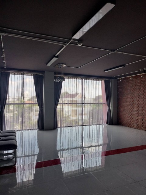 ให้เช่าพื้นที่สำนักงาน 83 ตรม. ซอยเอกมัย 22 ตึก APAI LoFT เดินทางสะดวก ใกล้ BTS เอกมัย ** เหมาะทำออฟฟิศหรือพักอาศัย 