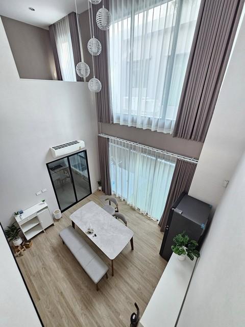 ให้เช่าทาวน์โฮม 4 ชั้นหลังมุม 3 นอน เนอวานา ดีฟายน์ ศรีนครินทร์-พระราม 9 บ้านใหม่ไม่เคยเข้าอยู่ พร้อมเฟอร์นิเจอร์ ติดถนนกรุงเพกรีฑาตัดใหม่