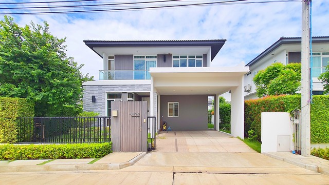 บ้าน มัณฑนา เวสต์เกต 11200000 บาท. 4 ห้องนอน พท. 687 Square Wah ไม่ไกลจาก - ทำเลดีราคาเด่น