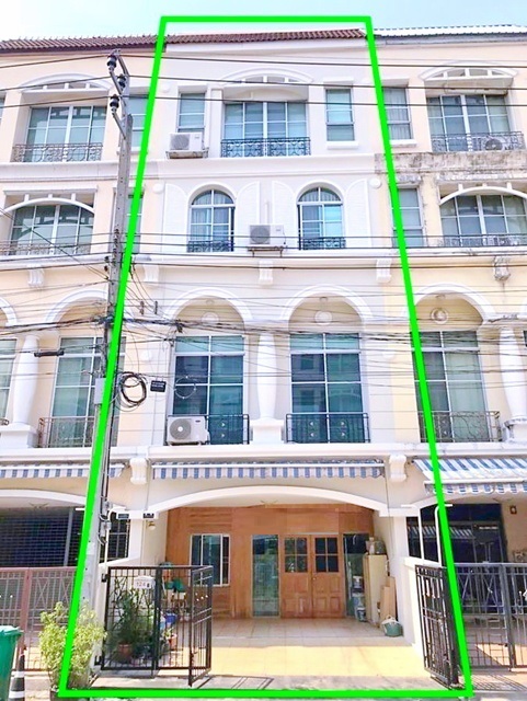 MRT ลาดพร้าว 500 ม.ซ. ลาดพร้าว 15-27  รัขดา 699ม.ให้เช่าทาวน์โฮม 4 ชั้น บ้านกลางเมือง 24 ตร.วา. 380 ตร.ม.  รร. นานาชาติโอ๊คเบอรี 4 นอน 